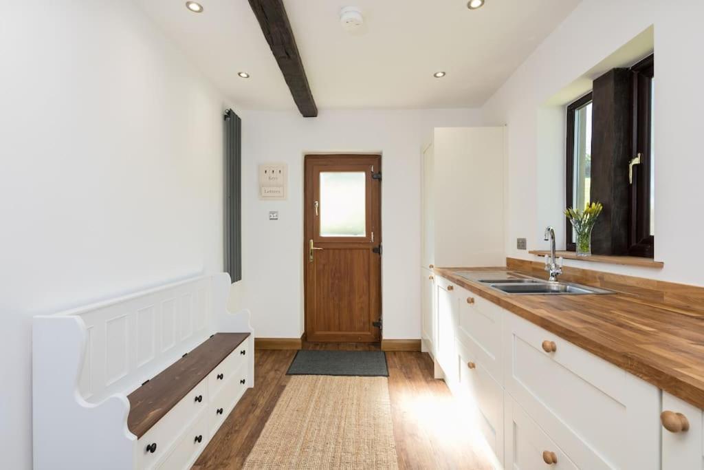 Apartment New Barn Conversion With Private Hot Tub *