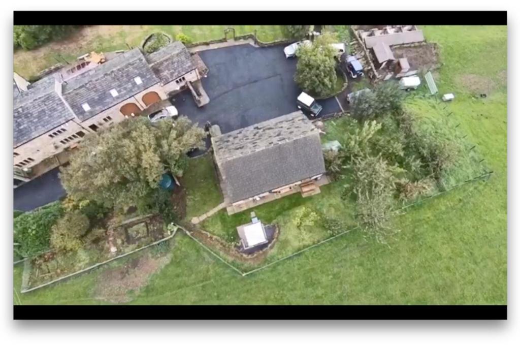 New Barn Conversion With Private Hot Tub Apartment
